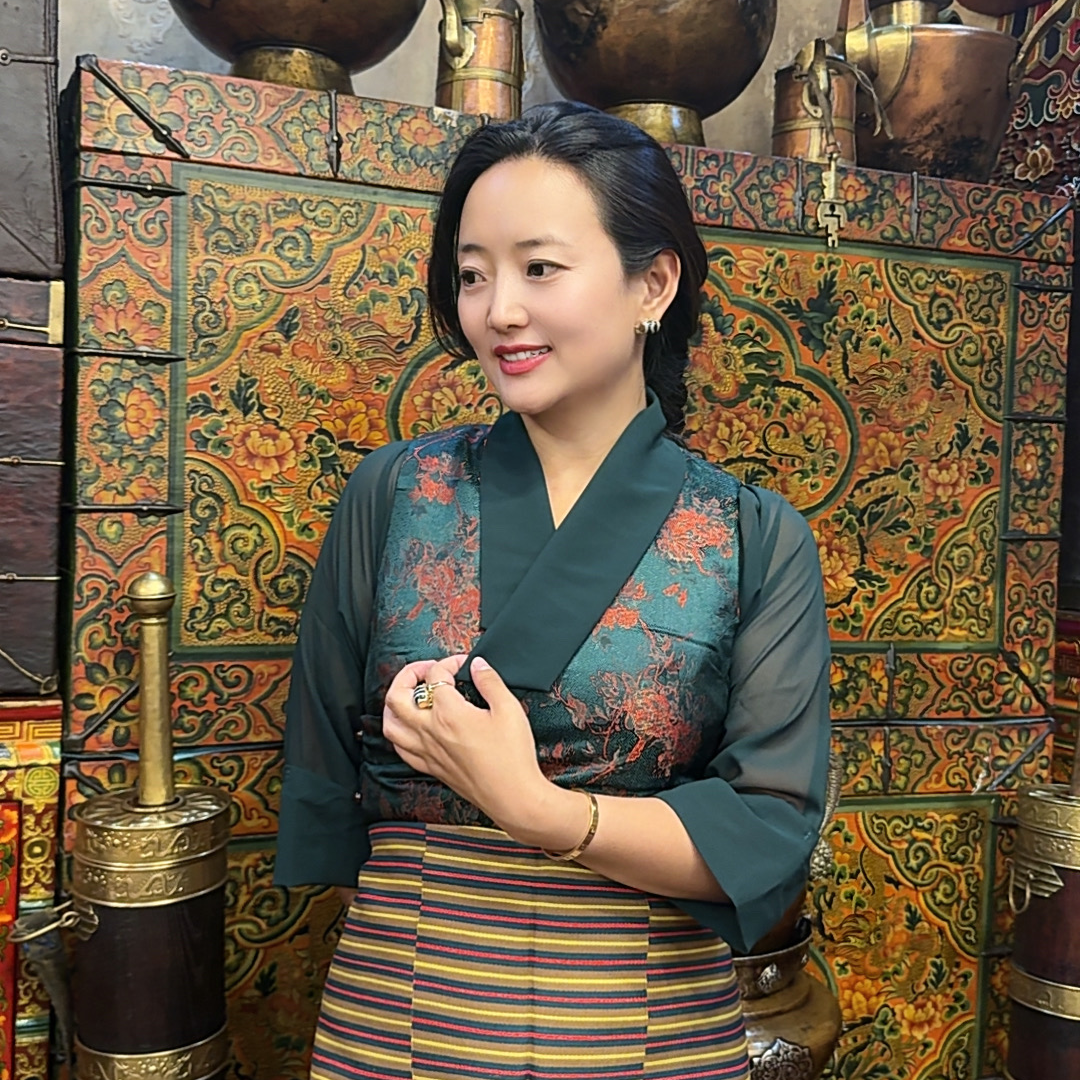 史镜传统复古缎面藏服