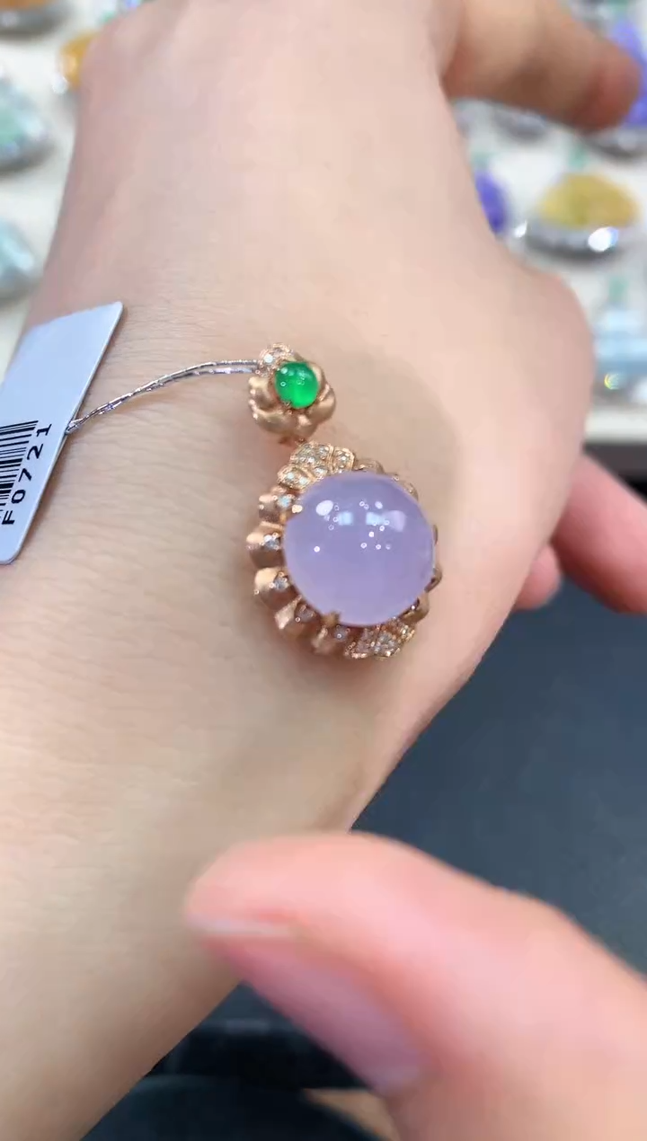 【闪购商品】翡翠吊坠(不含链)18K金镶嵌v60有色差