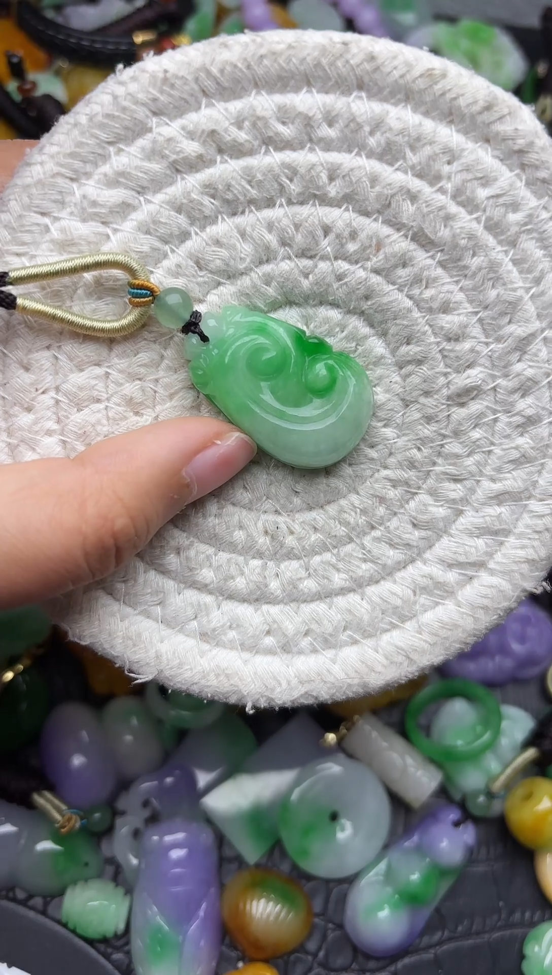 颈饰未镶嵌翡翠缅甸翡翠吊坠