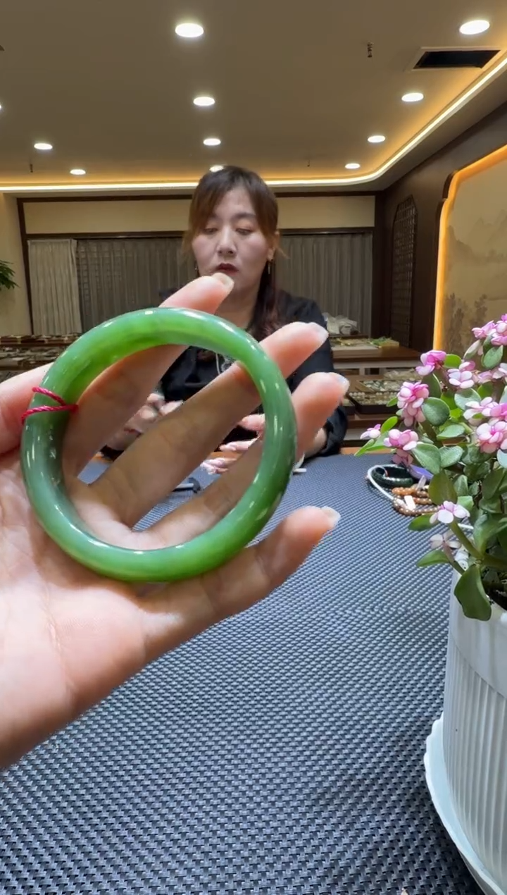 颈饰未镶嵌和田玉手镯58