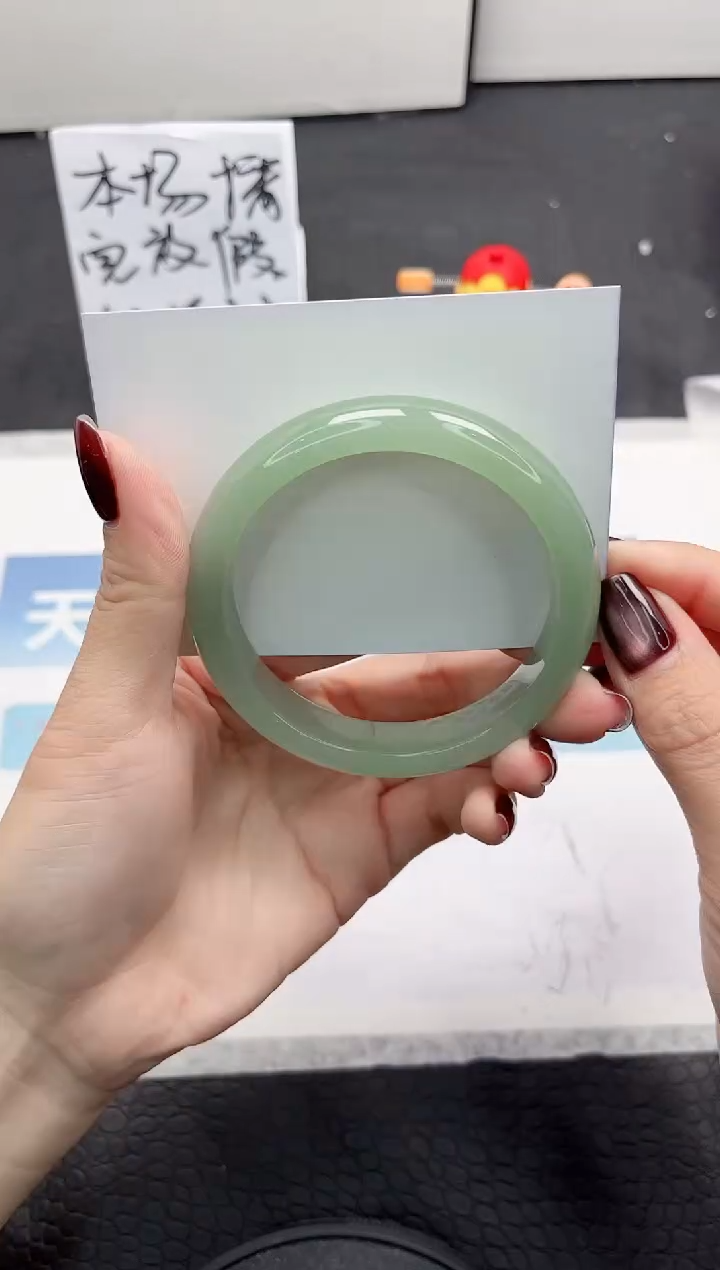 【闪购商品】石英质玉手镯未镶嵌L77-58.5