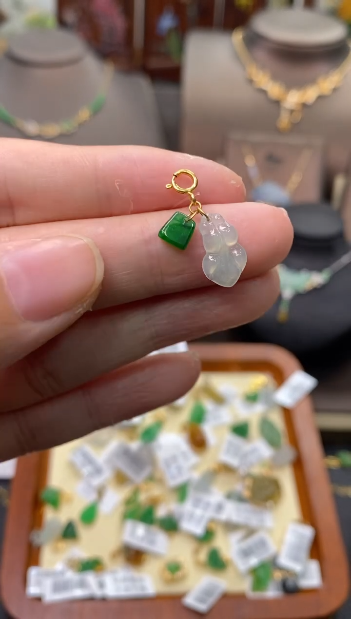 【闪购商品】翡翠颈饰18K金镶嵌净货13950