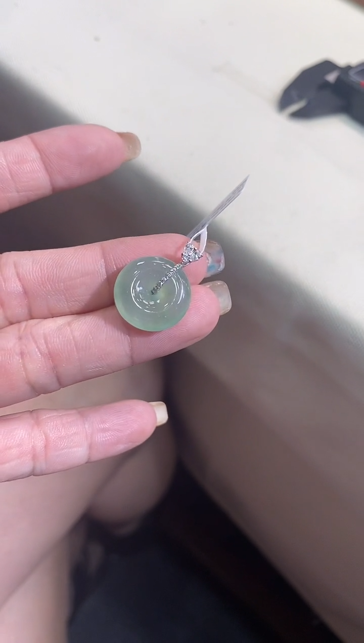 翡翠18K金镶嵌吊坠(不含链)平安扣