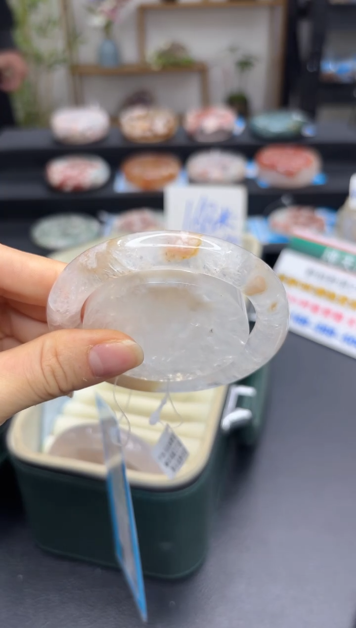 【闪购商品】石英质玉手镯未镶嵌C845(56圈赠送镯心)