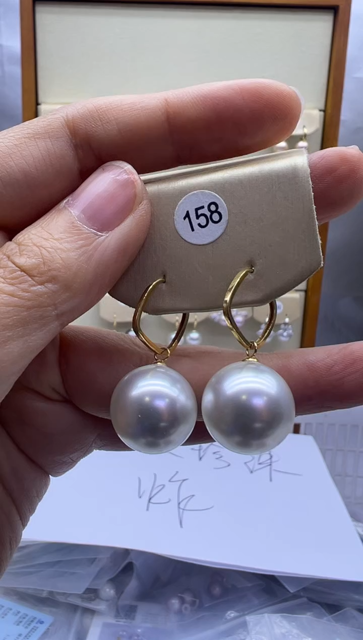 18K金镶嵌耳饰淡水珍珠158