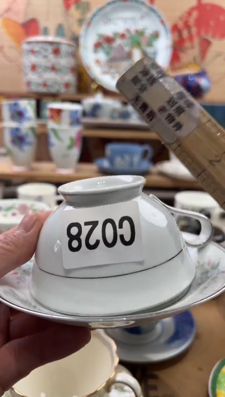 瓷片彩*儿瓷片------C028