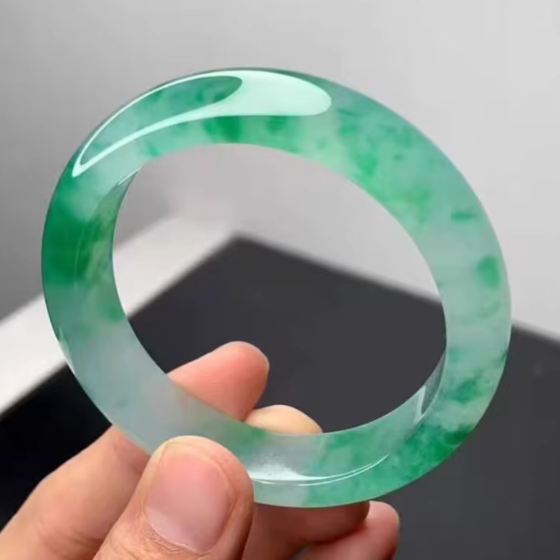 精美高冰手镯美人镯