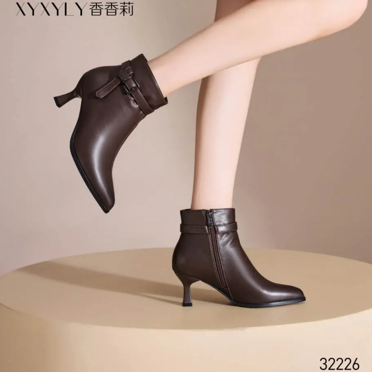 香香莉32226秋冬新款高跟短靴女尖头细跟软皮百搭时装靴