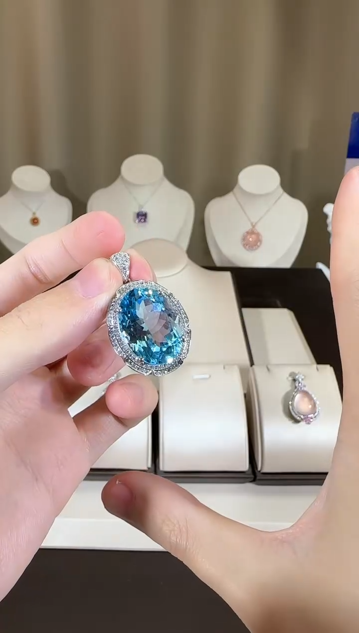 【闪购商品】托帕石颈饰银S925镶嵌瑞士蓝