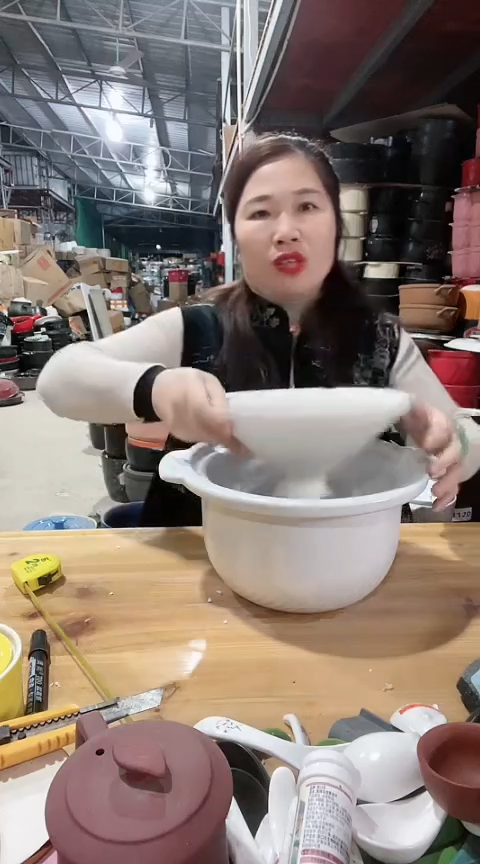 【闪购商品】1206瑕疵白色塔基锅，