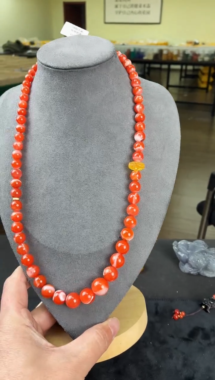颈饰未镶嵌南红玛瑙L72