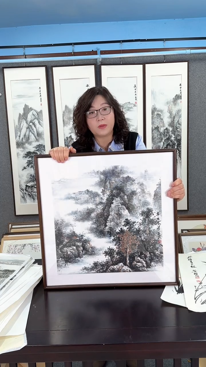 国画实木装裱  山水  60*60