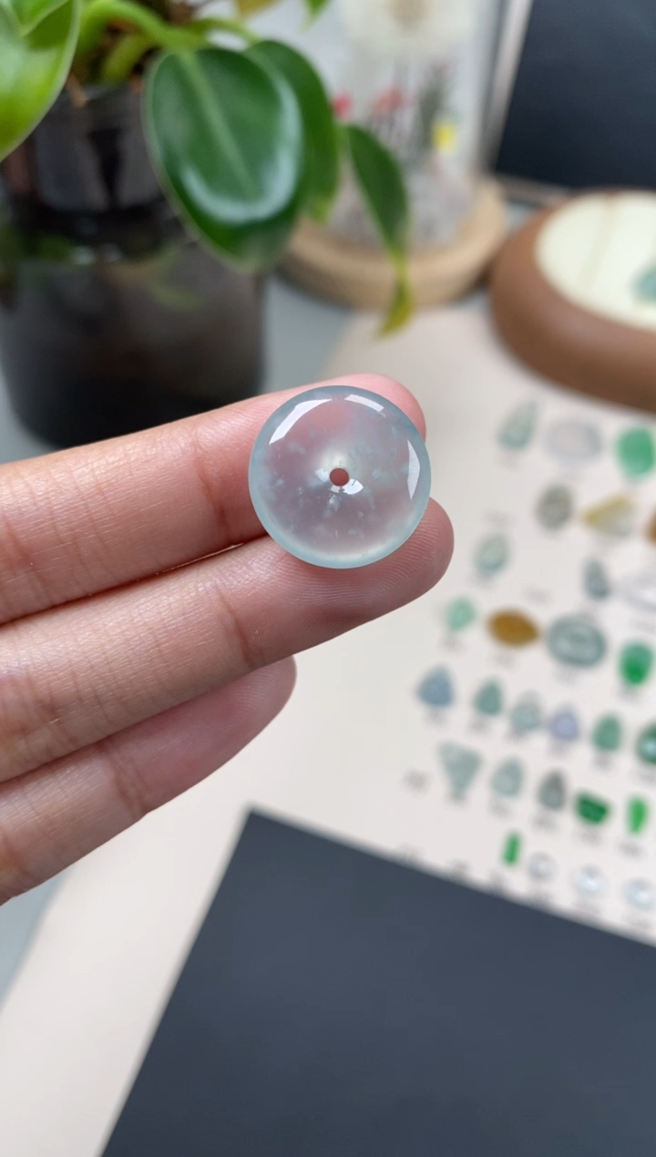 【闪购商品】翡翠颈饰未镶嵌翡翠冰晴平安扣