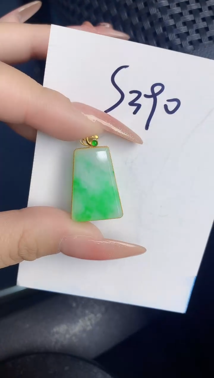 【闪购商品】翡翠颈饰18K金镶嵌000000000