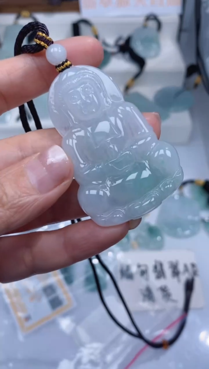 颈饰未镶嵌翡翠吊坠