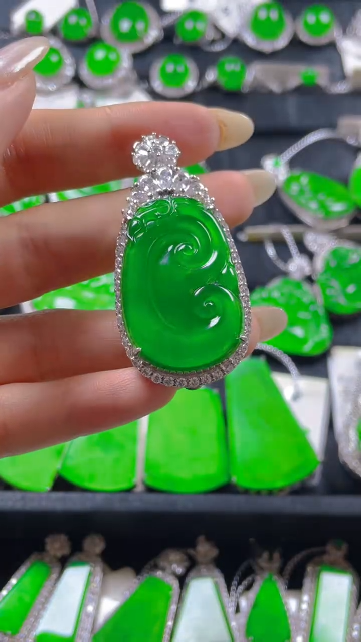 颈饰银S925镶嵌翡翠11