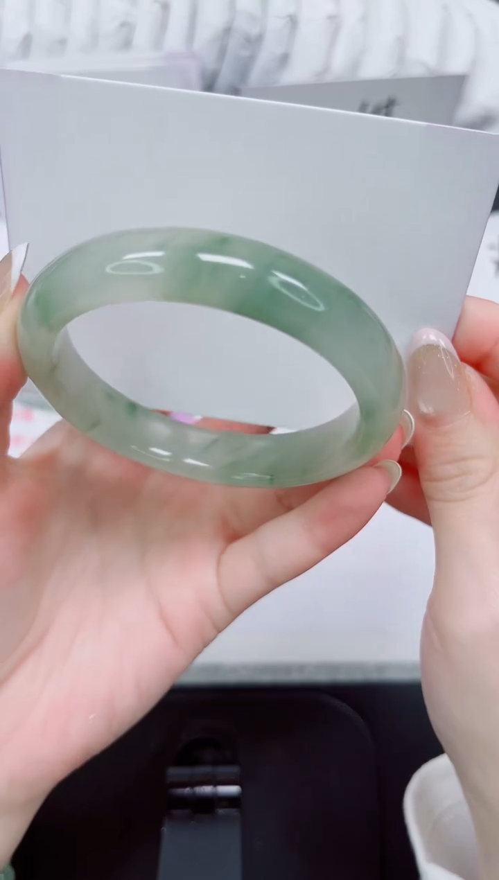 石英质玉手镯未镶嵌60