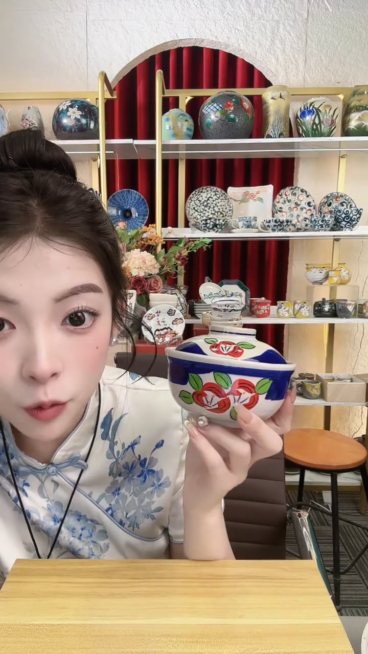 陶瓷濑户烧盖碗蓝花一个