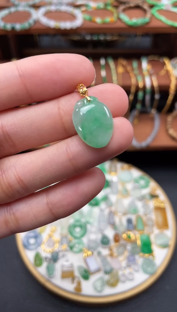 【闪购商品】翡翠吊坠(不含链)18K金镶嵌一个 JK124