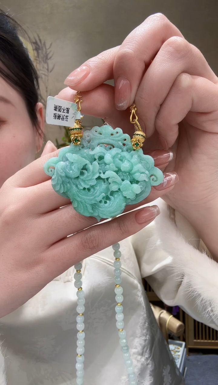 【闪购商品】翡翠颈饰未镶嵌吊坠