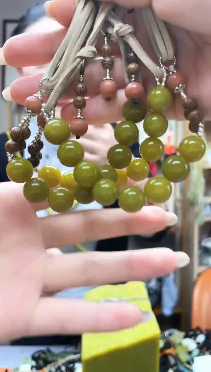 未镶嵌岫玉吊坠·