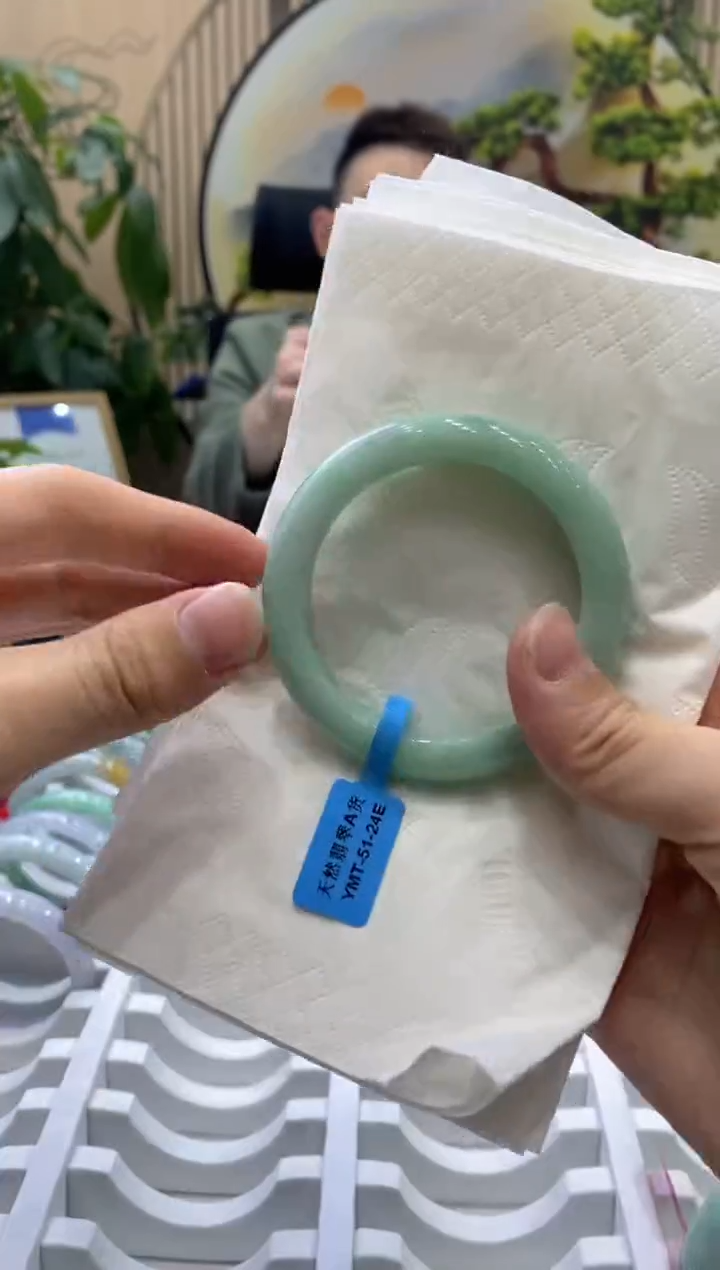 翡翠手镯未镶嵌00000201