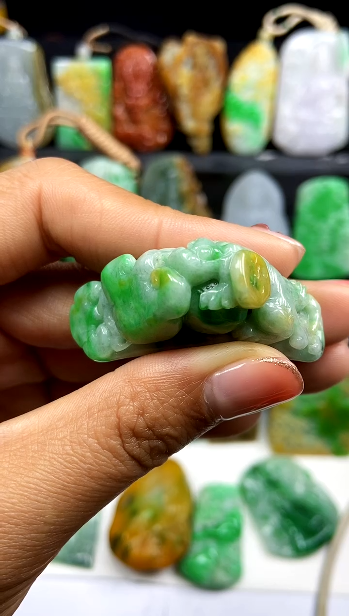 【闪购商品】翡翠颈饰未镶嵌翡翠A货