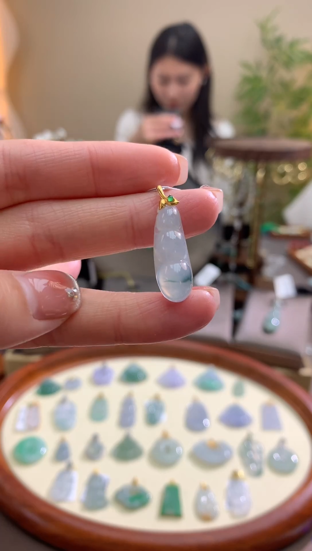 【闪购商品】翡翠颈饰18K金镶嵌豆子