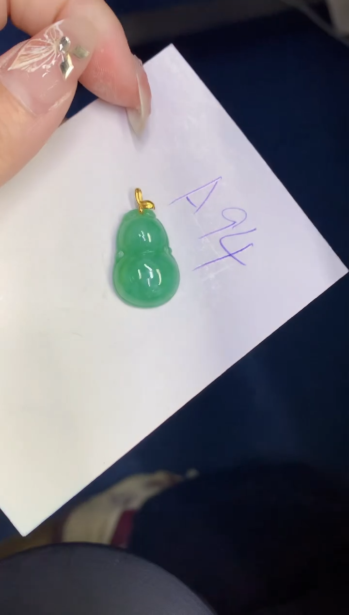 【闪购商品】翡翠颈饰18K金镶嵌0000000000