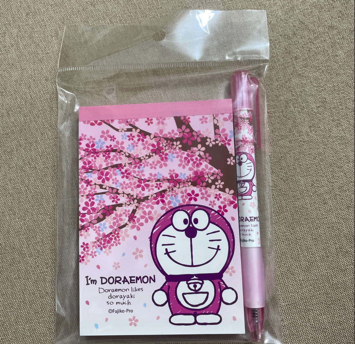 日本三丽鸥/sanrio联名款限定樱花哆啦A梦便签加圆珠笔套装