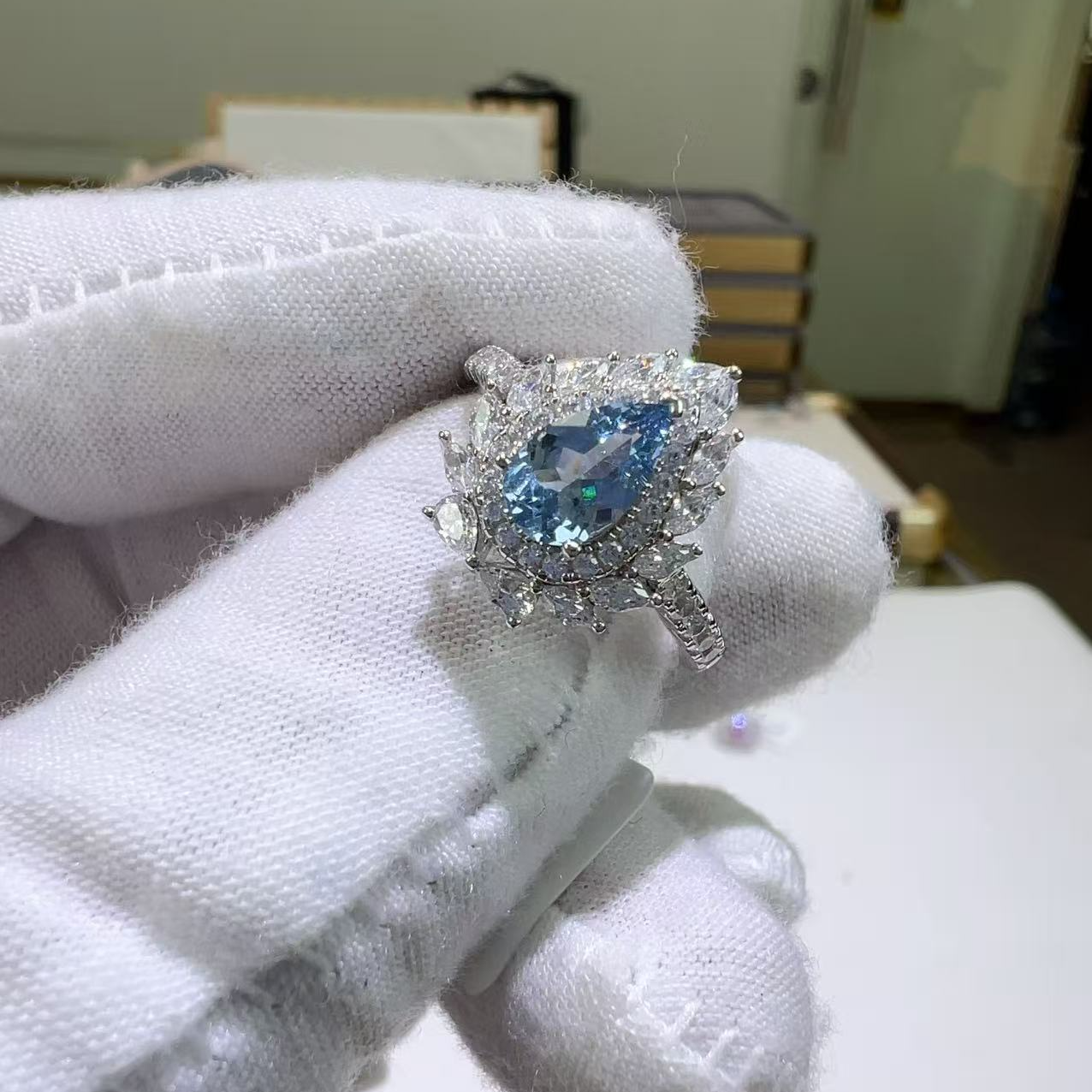 培育绿柱石S925银镶嵌培育海蓝宝戒指1ctR3-0788