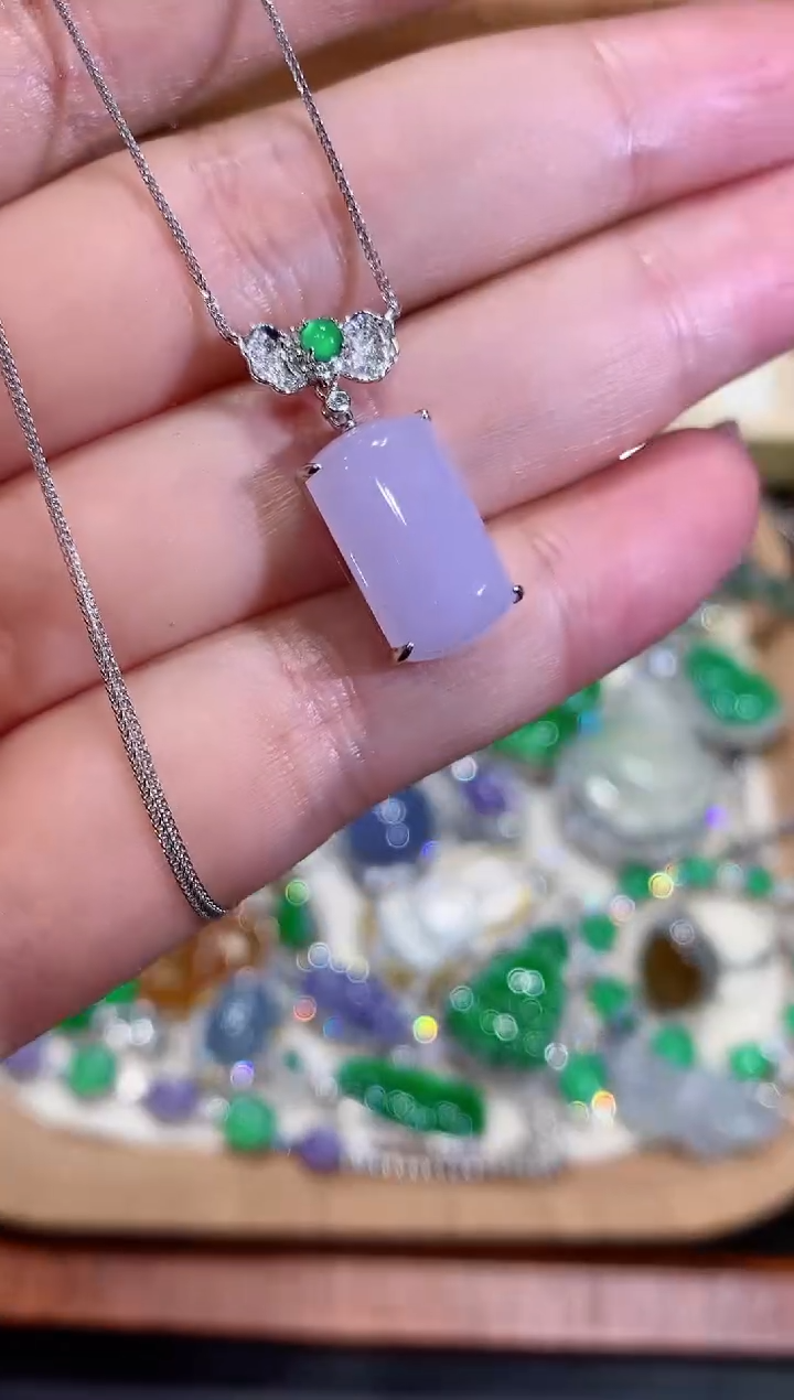 【闪购商品】翡翠18K金镶嵌颈饰团购