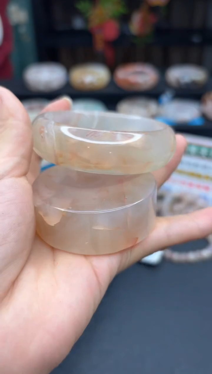 【闪购商品】石英质玉手镯未镶嵌589（57圈赠送镯心）