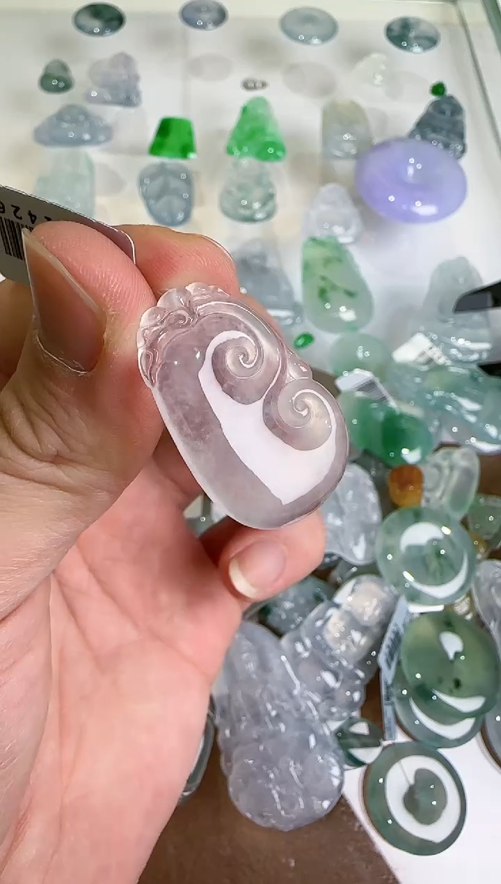 【闪购商品】翡翠吊坠(不含链)未镶嵌··