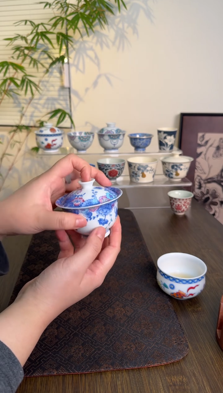 【闪购商品】景德镇斗彩手绘盖碗