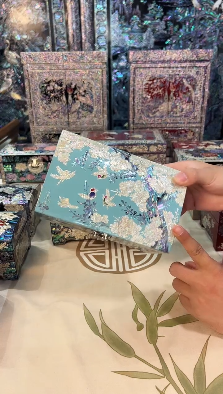 按扣绒布底·弘贝雅螺钿漆器文化馆