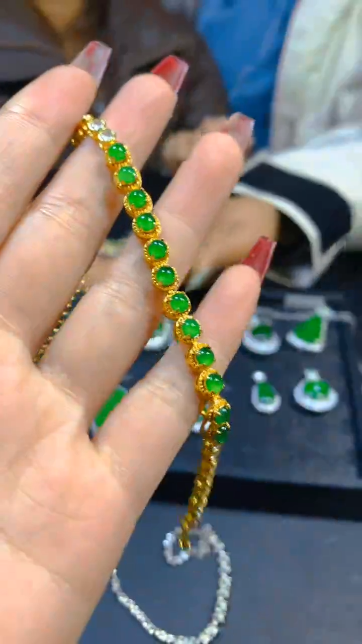 【闪购商品】翡翠手链未镶嵌0615631067多样性发一