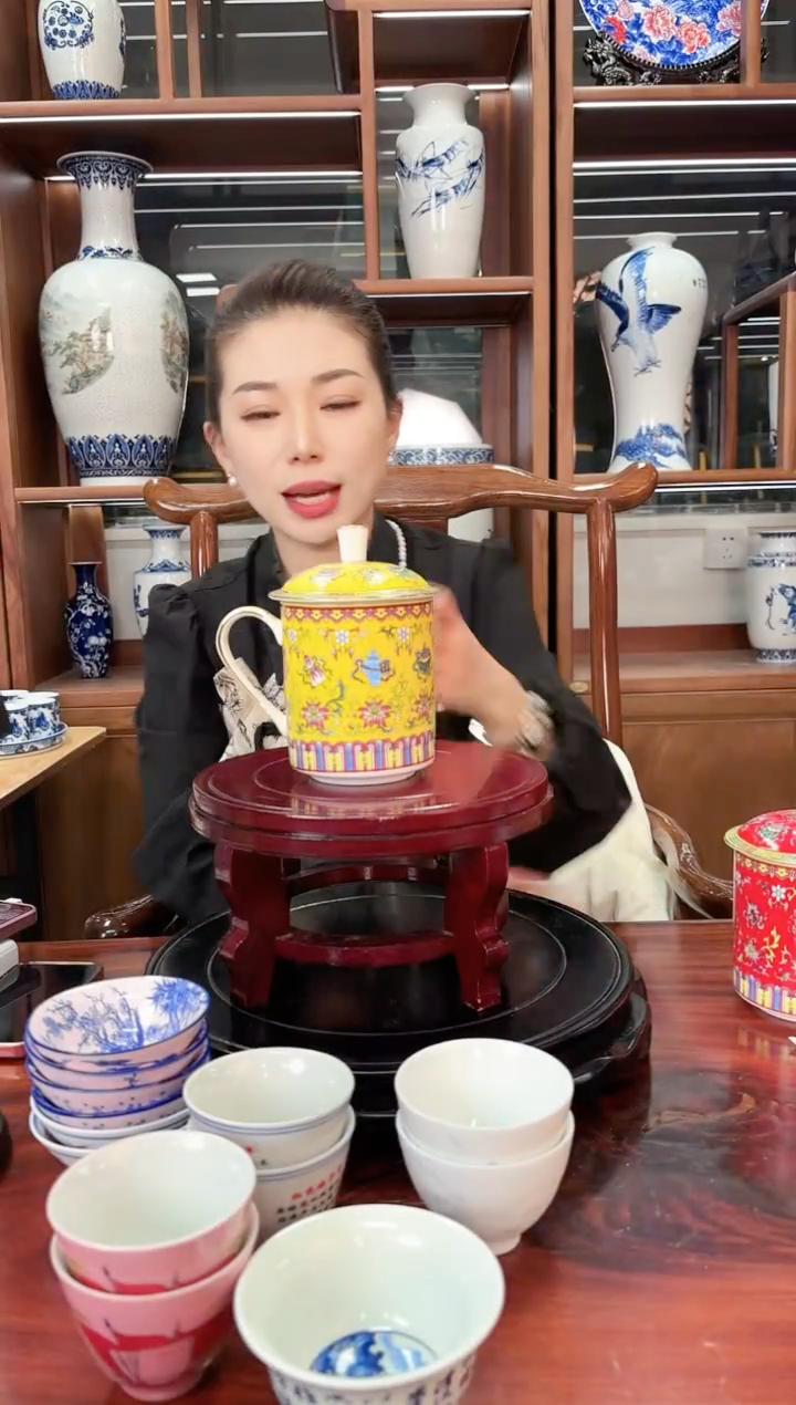 A106景德镇珐琅彩黄色办公杯