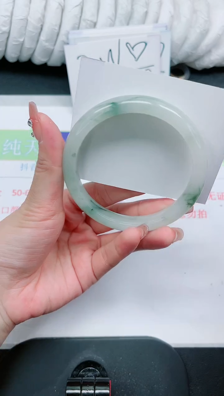 【闪购商品】石英质玉手镯未镶嵌348