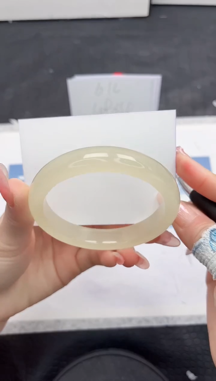 【闪购商品】石英质玉手镯未镶嵌222-60