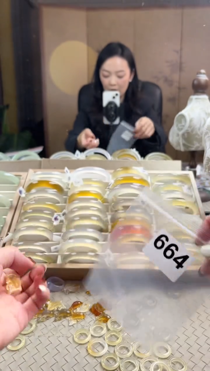 手镯玛瑙/玉髓未镶嵌664