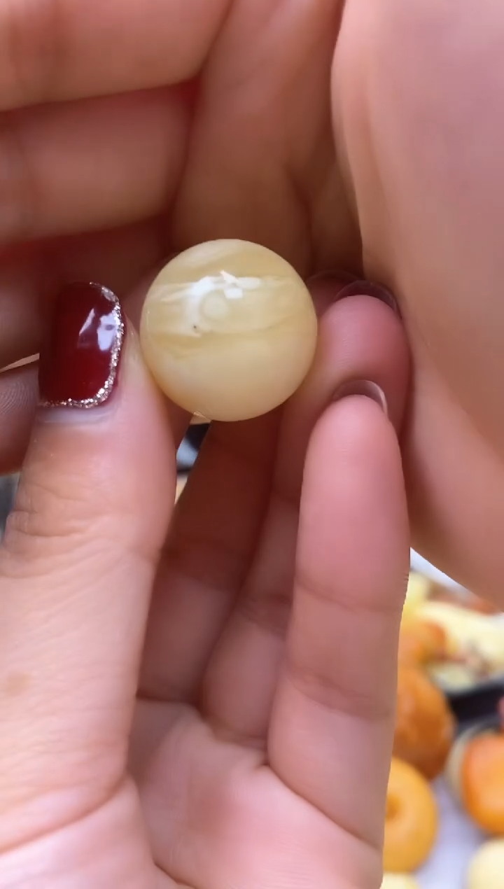 【闪购商品】琥珀裸石未镶嵌珠子