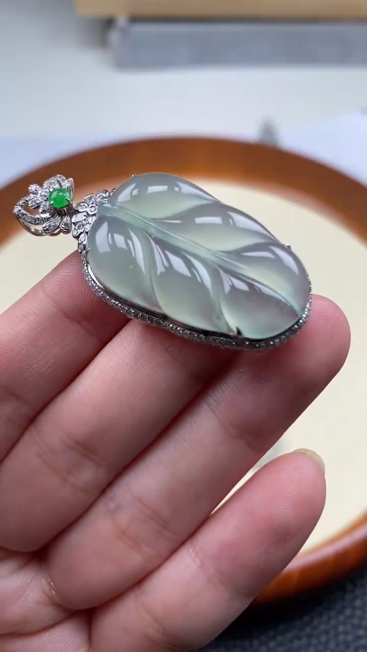 【闪购商品】翡翠挂件未镶嵌叶子