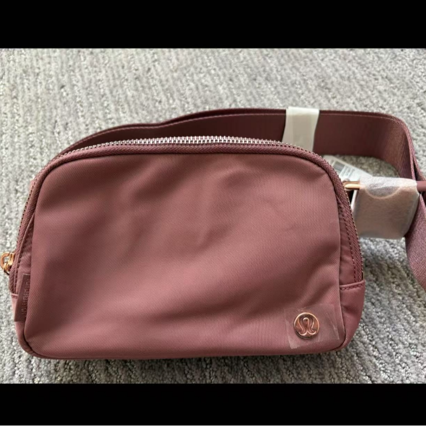 lululemon/露露乐蒙everywhere女士运动小包1L