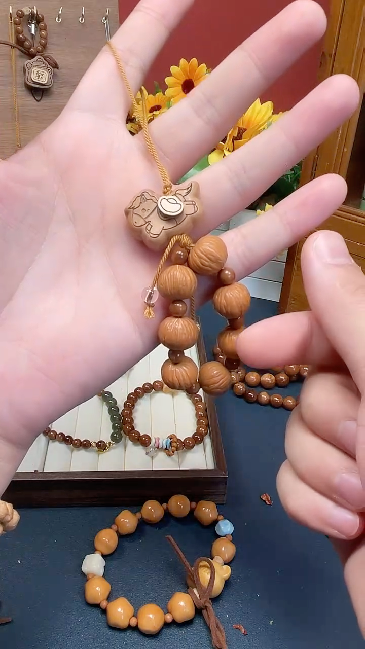 非洲檀香无事牌马上有钱