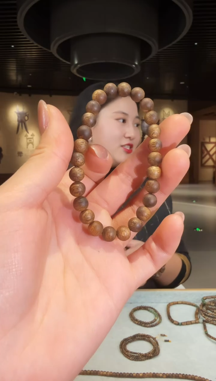 【闪购商品】沉香手串海南莺歌绿棋单圈圆珠