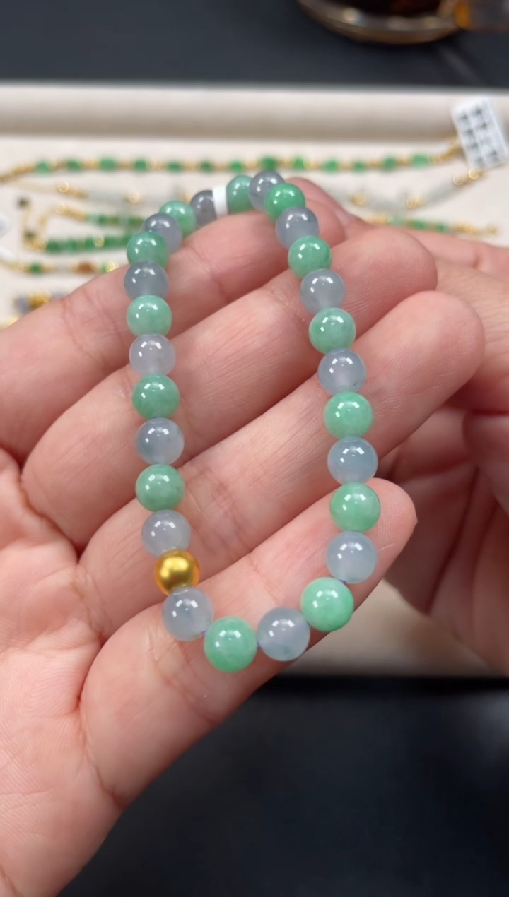 足金镶嵌手串翡翠一条   P518