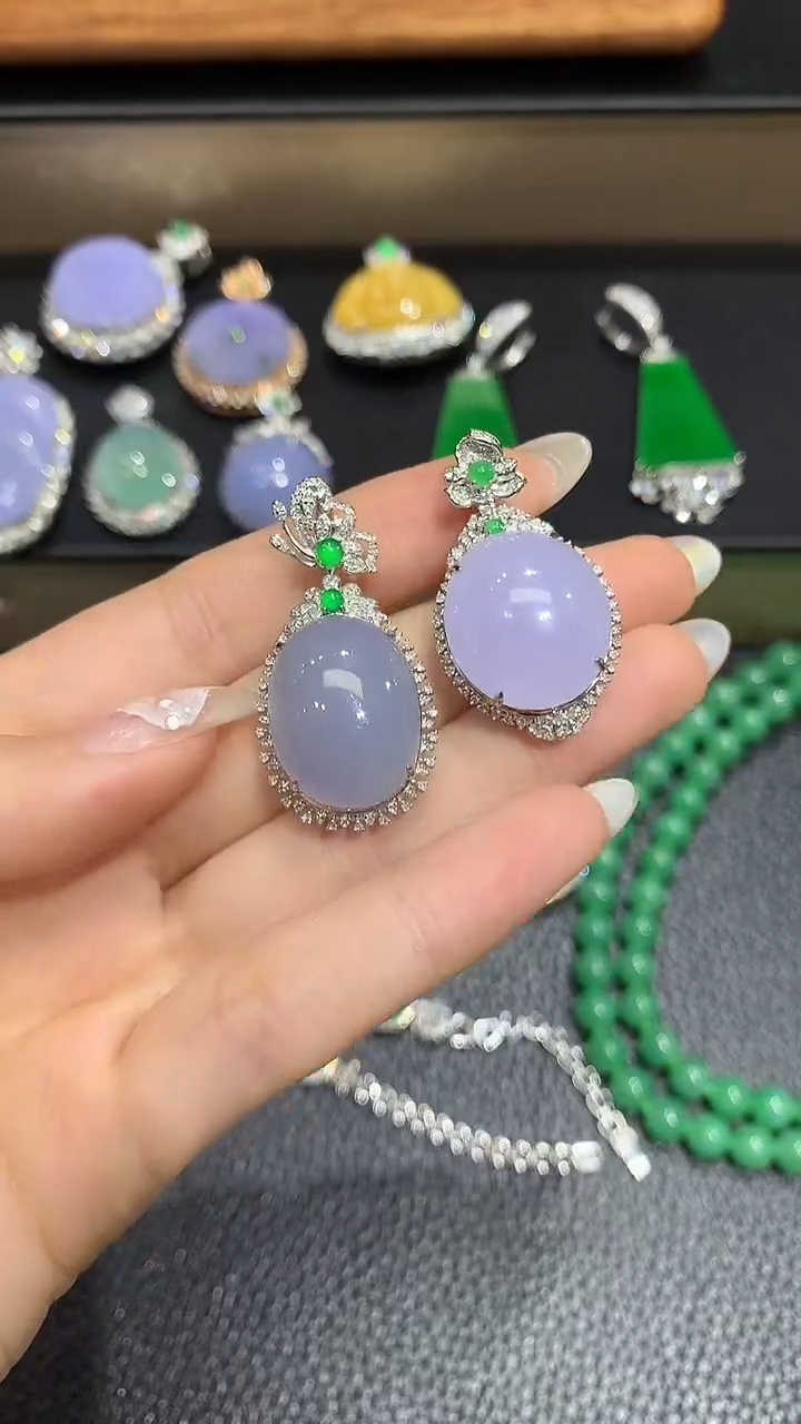 【闪购商品】翡翠18K金镶嵌吊坠(不含链)51多人多样性随机发货1件