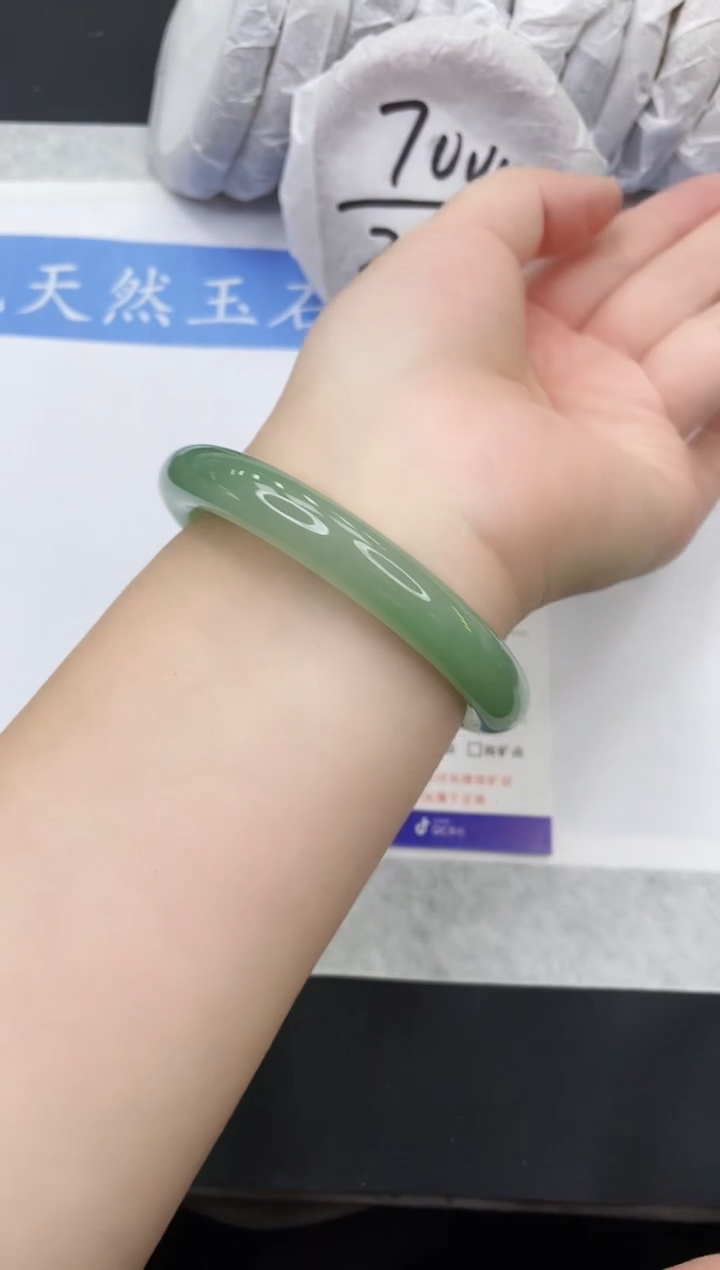 【闪购商品】石英质玉手镯未镶嵌VDY59-57+