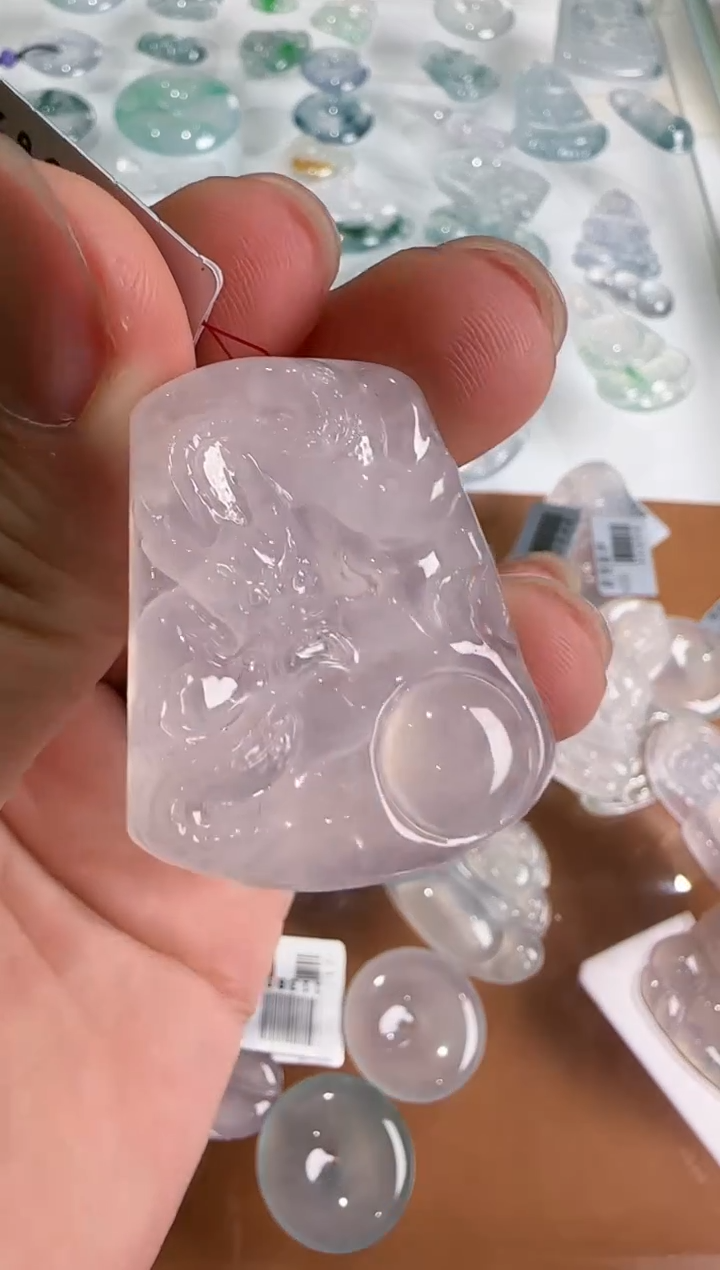 【闪购商品】翡翠吊坠(不含链)未镶嵌··